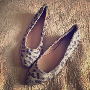 Gap flat casual shoe